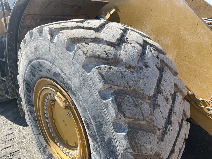 caterpillar-982m-image-14