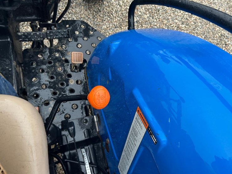 2016-new-holland-workmaster-70-image-25