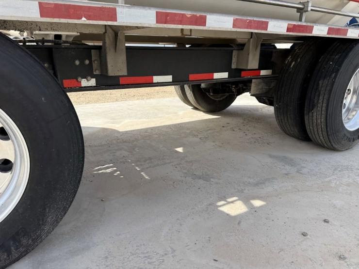 2018-cs&p-270k-scfh-10k-wp-nitrogen-pumper-mtd-on-2018-loadcraft-t/a-trailer-image-20