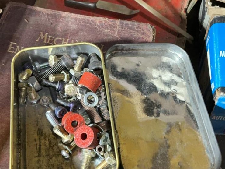 #228-•-tool-chest-and-contents-image-30