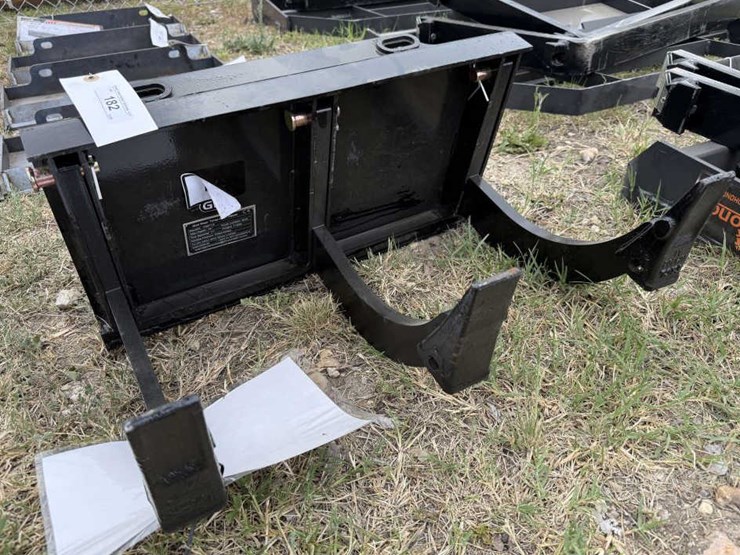 #182-•-mini-skid-steer-ripper-image-1