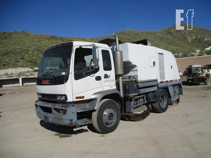 2004-gmc-t7500-image-1