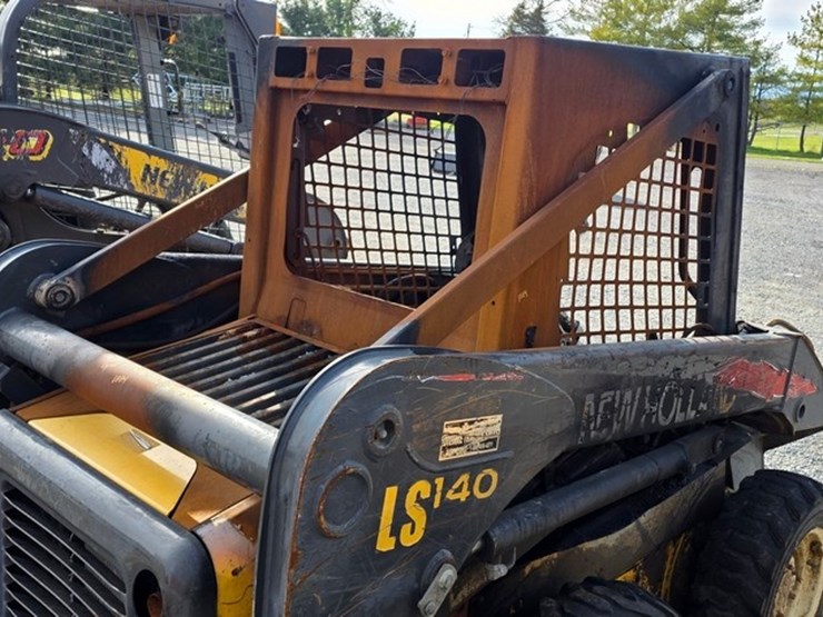new-holland-ls140-image-15