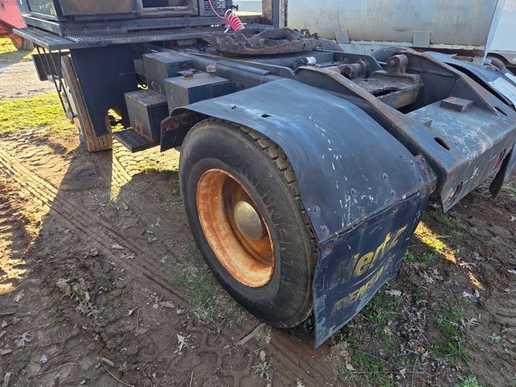 ottwa-30-jockey-truck-(runs)-image-17