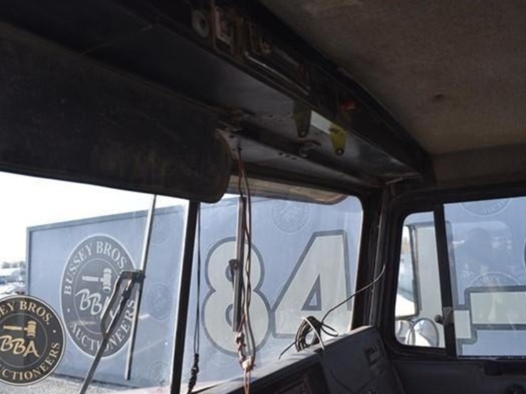 1995-kenworth-t800-image-29