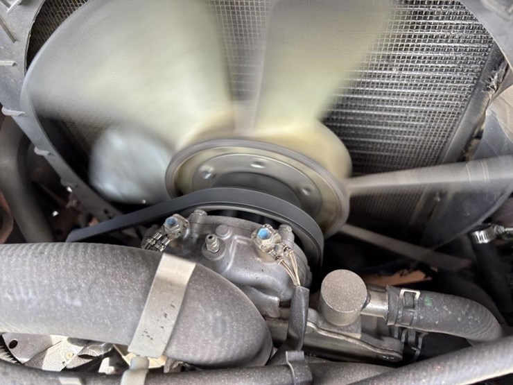 2013-toyota-8fgcu32-image-32