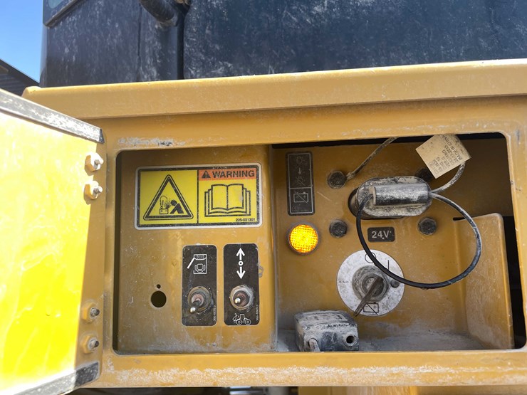 caterpillar-982m-image-65