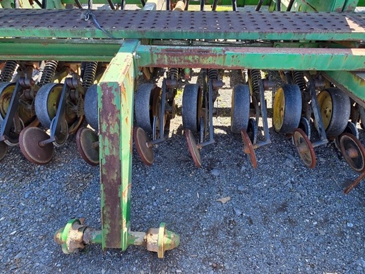 john-deere-750-image-8