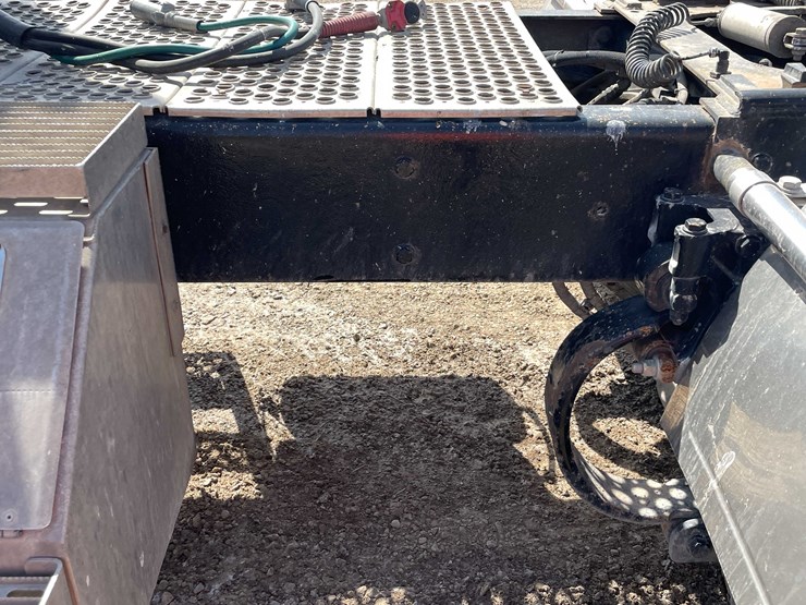 2004-kenworth-t800-image-29