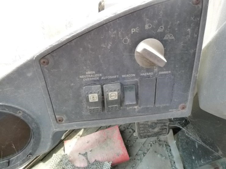 2004-caterpillar-924gz-image-15