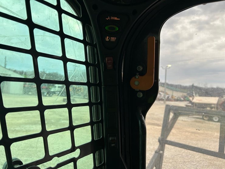 2018-bobcat-t770-image-26