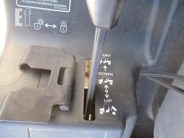 2019-kubota-rtvx1140-image-13