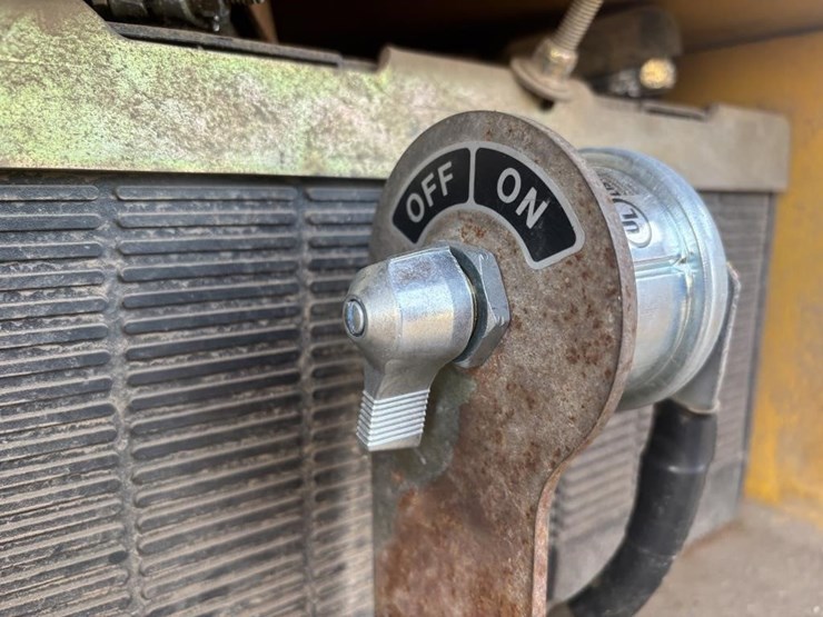 2005-deere-624j-image-64