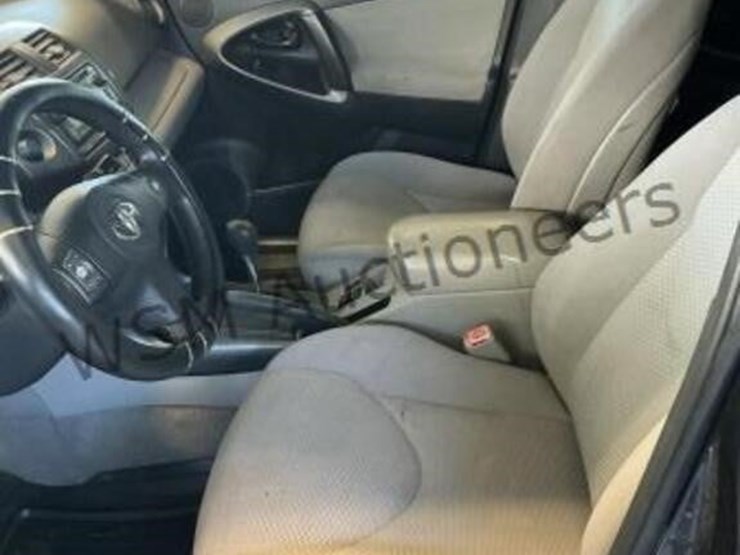 2012-toyota-rav4-image-20