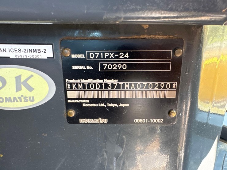 2021-komatsu-d71px-24-image-19