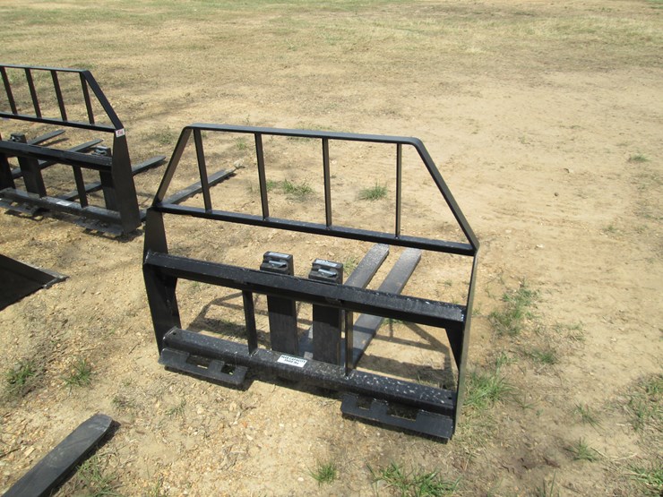 #44063-•-4'-skid-steer-forks-image-3