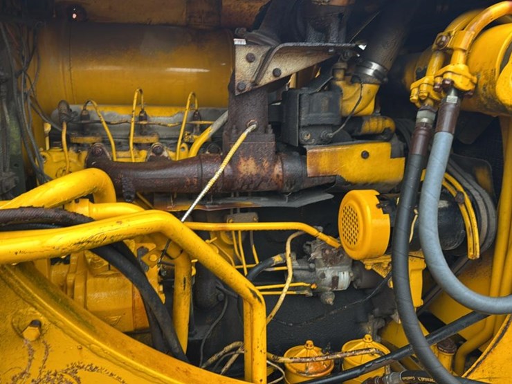 international-125c-image-25