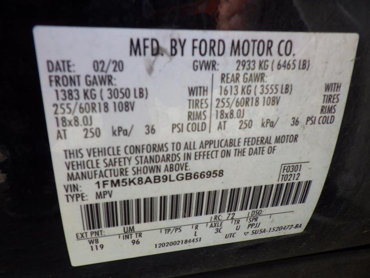 2020-ford-explorer-image-16