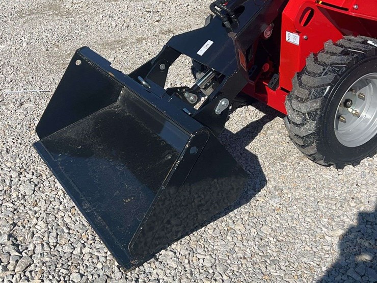 2026-agt-industrial-sda-140w-mini-wheel-loader-image-9