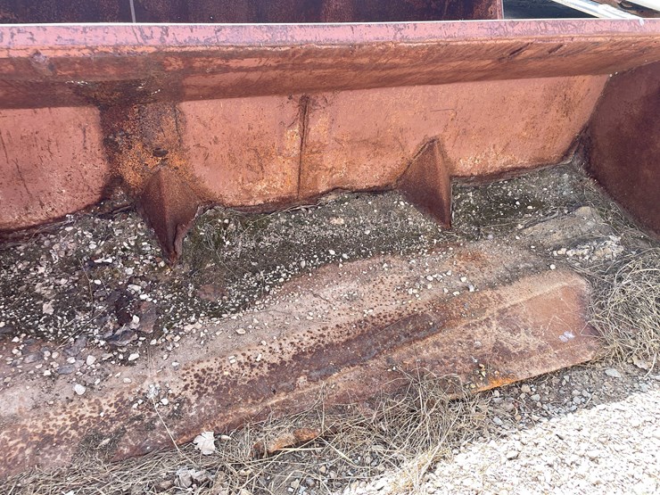 #5684-•-pin-on-bucket-image-10