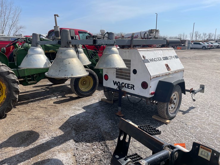 #5692-•-wacker-light-tower-image-5