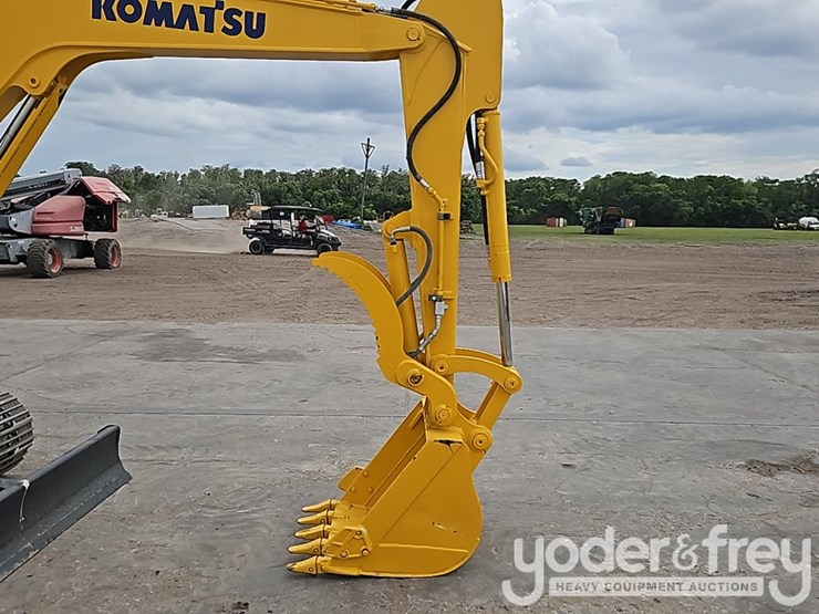 2016-komatsu-pc56-7-image-17