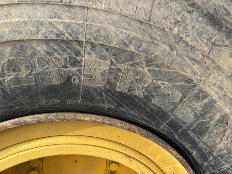 komatsu-wa380-8-image-21