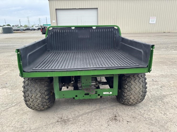john-deere-gator-image-6