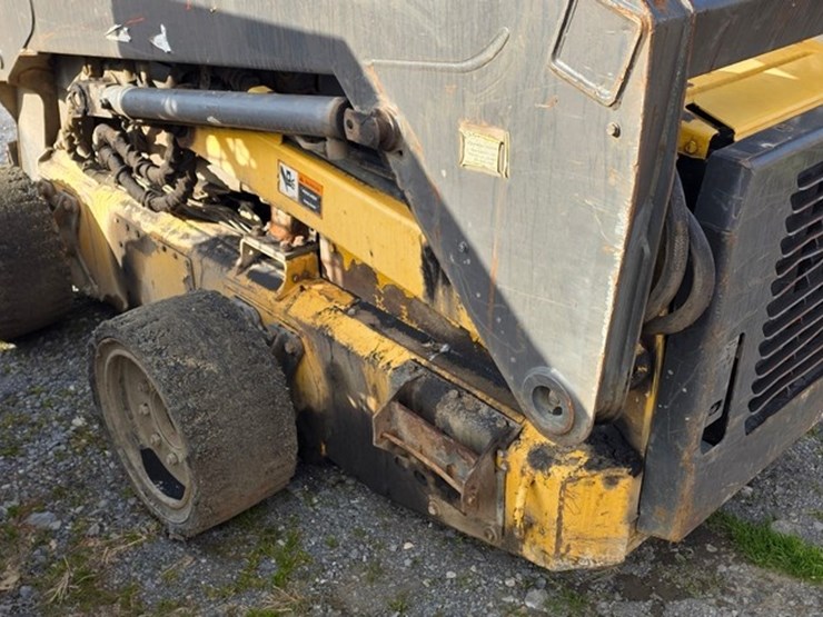 new-holland-ls180-image-18