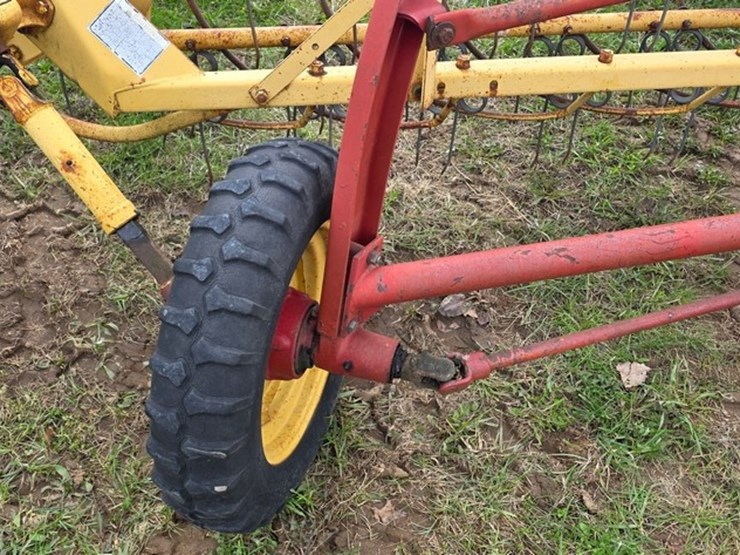 new-holland-256-image-10