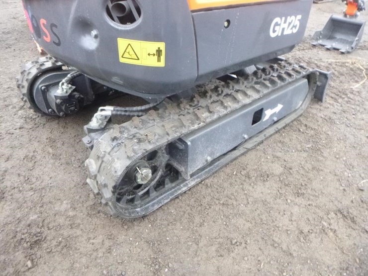 aboss-gh25-hydraulic-excavator-image-27