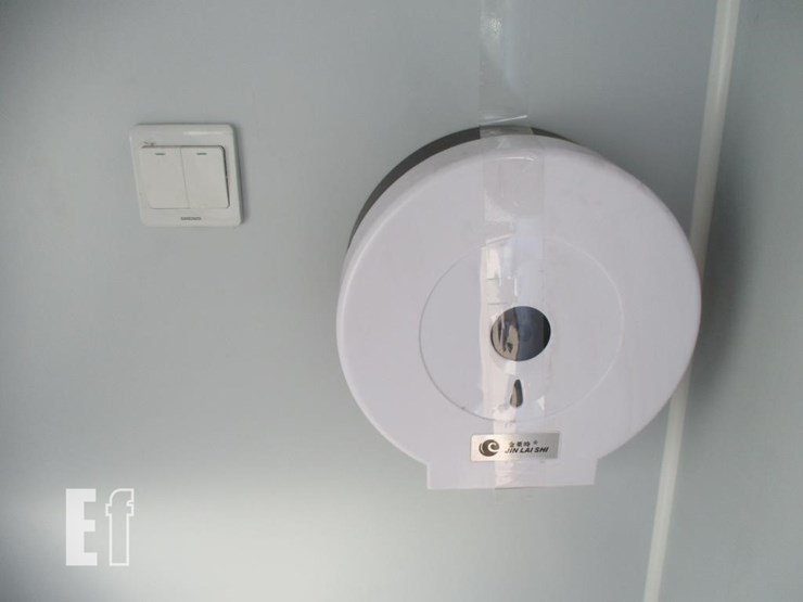 47"-x-86"-x-85"-double-stall-bathroom-image-6