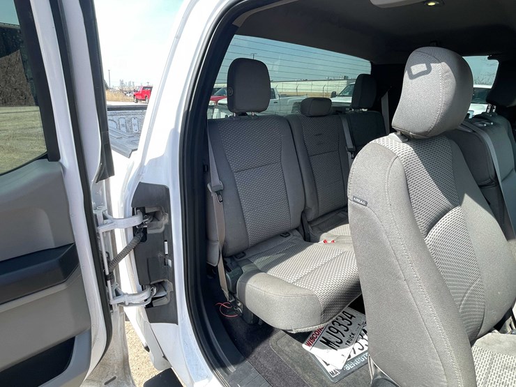 #5673-•-2015-f150-xlt-4x4-extended-cab-(has-wi-title)-image-87