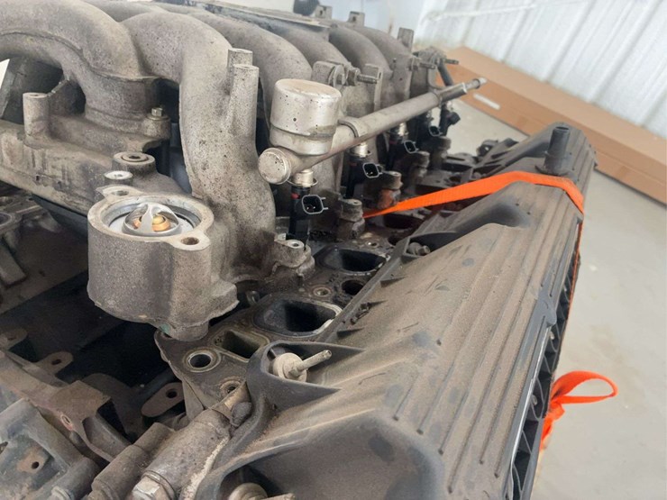 6.8-liter-v10-engine-assembly-for-core-use-image-4