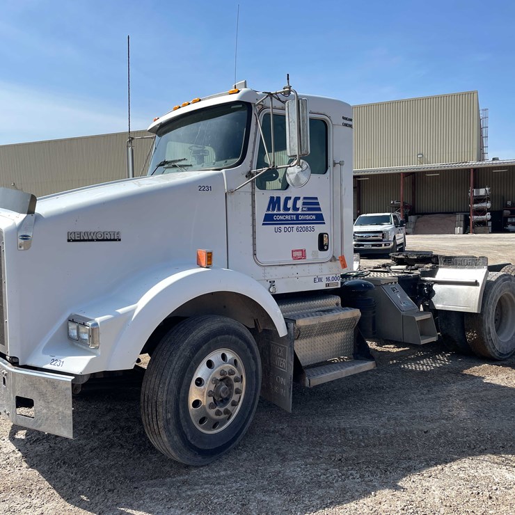 2004 KENWORTH T800