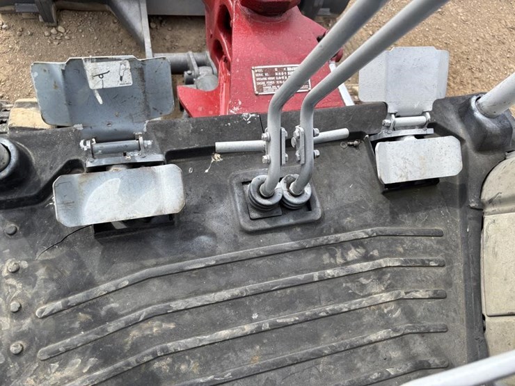 takeuchi-tb216-image-37