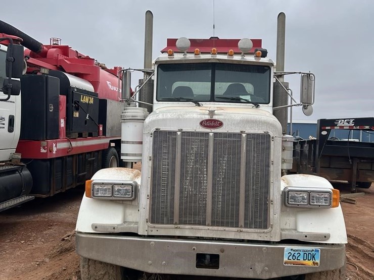 2004-peterbilt-357-image-2