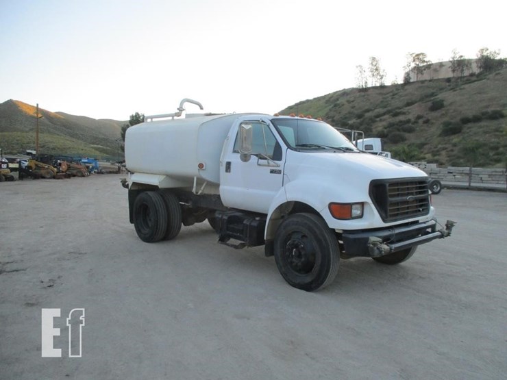 2001-ford-f750-image-2