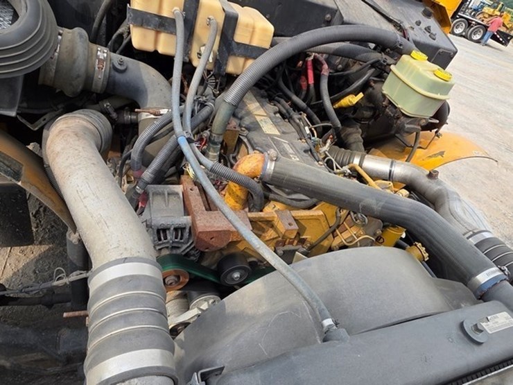 2008-caterpillar-c7-image-42