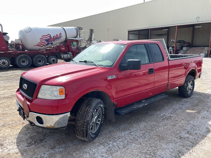 #5675-•-2006-f150-4x4-extended-cab-long-box-(has-wi-title)-image-1