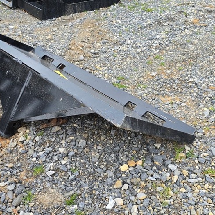 New Kivel Skidlaoder Hitch