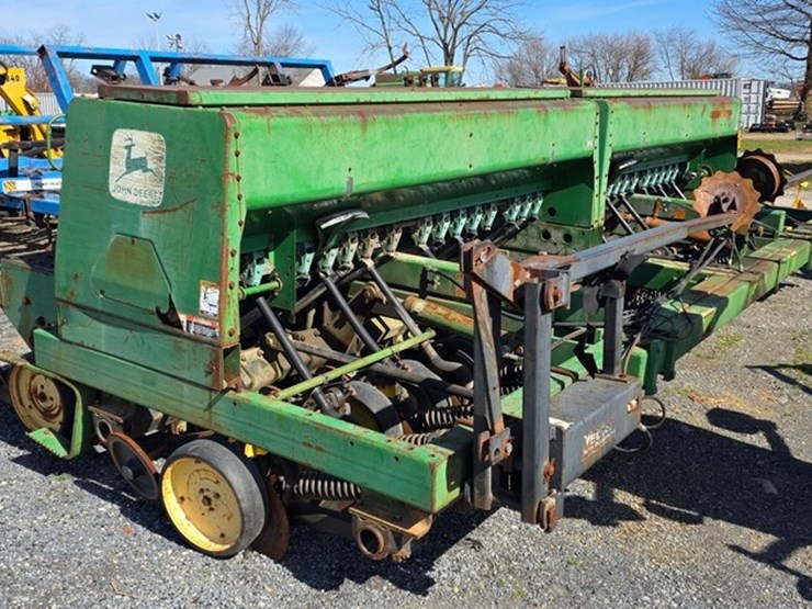 john-deere-750-image-2