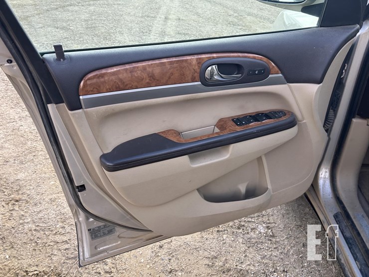 2011-buick-enclave-image-15