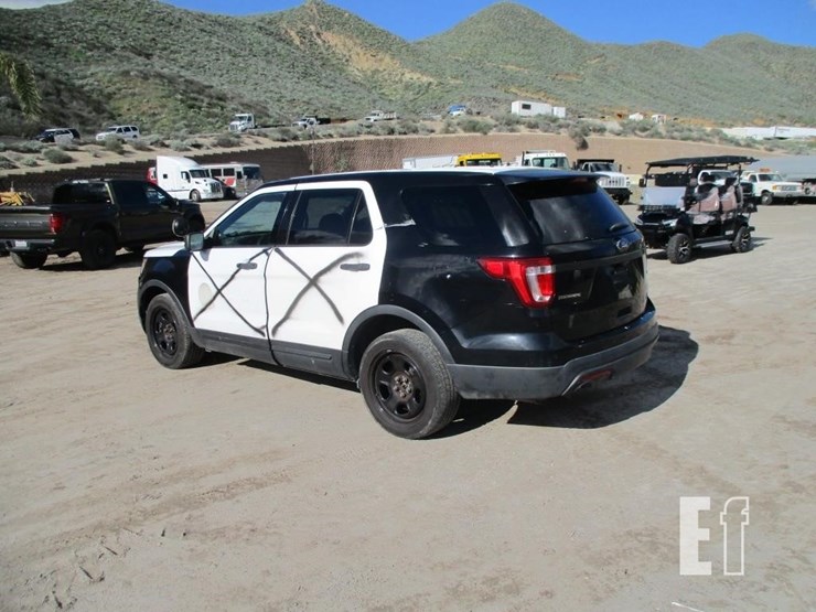 2018-ford-explorer-image-4