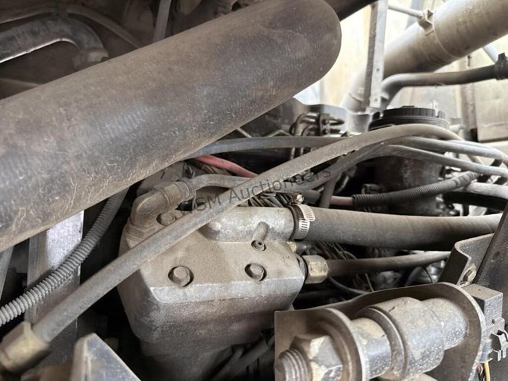 2001-freightliner-fc70-image-34