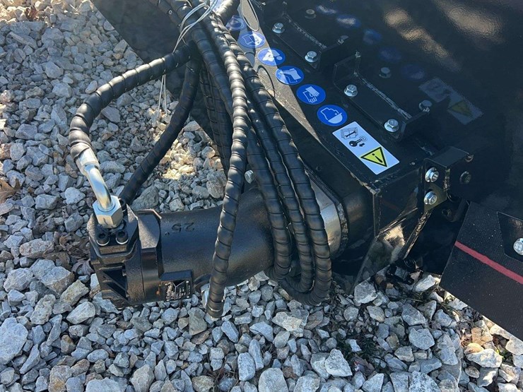 topcat-ecssstg200-stump-grinder-image-2