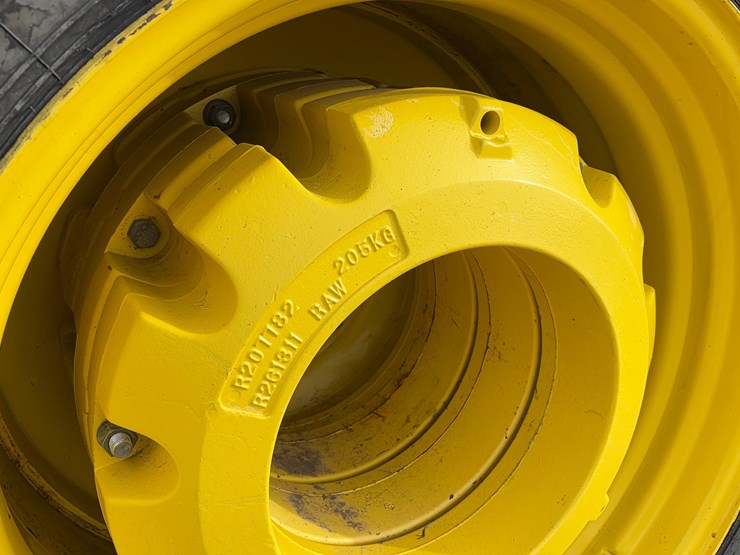 2013-john-deere-9560r-image-4