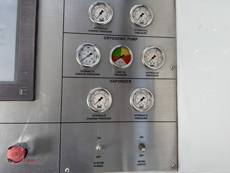 2013-cs&p-180k-scfh-10k-wp-nitrogen-pumper-mtd-on-2013-loadcraft-t/a-trailer-image-15