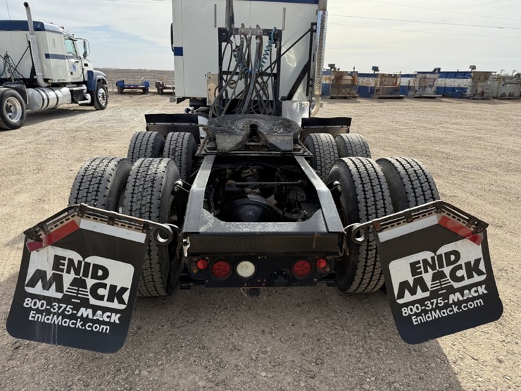 2015-mack-pinnacle-cxu613-image-6