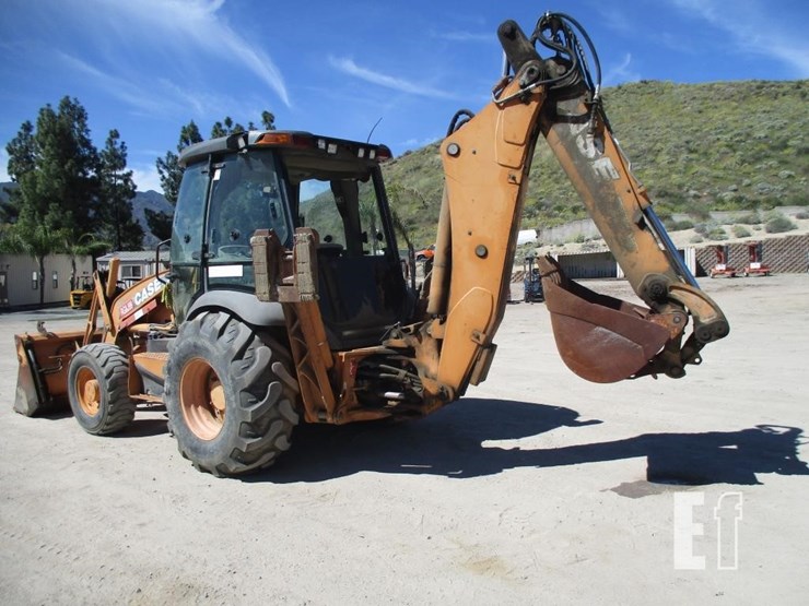 2015-case-580n-image-4